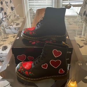 NWB Dr. Martens black pleather embroidered sequined size 9.